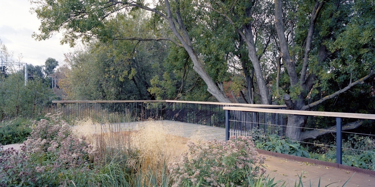 Forest Road Entrance Walkway, Walthamstow Wetlands, London, Sept